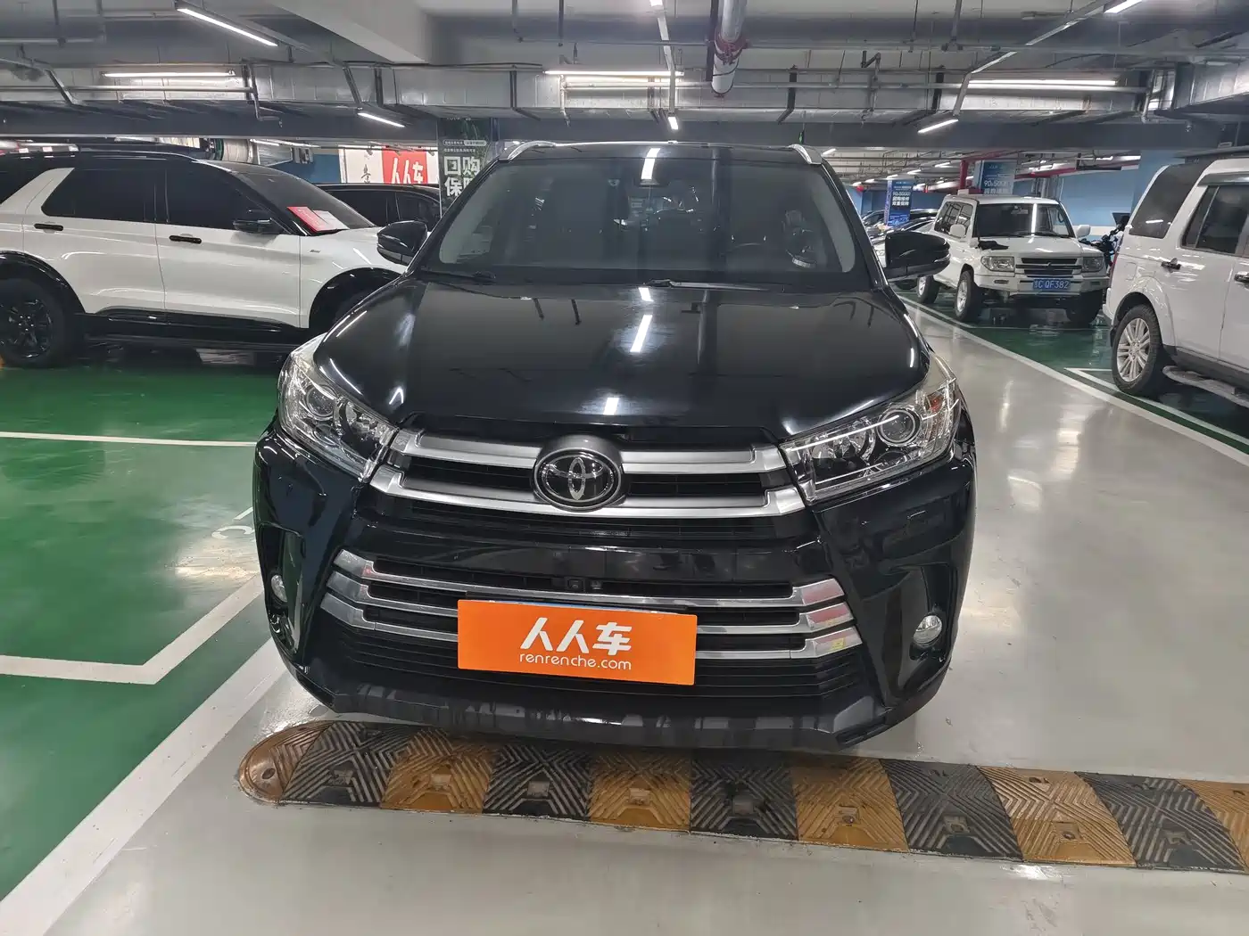 Toyota Highlander 2018 2.0T 4WD Ultimate 7-seater China VI фото 2