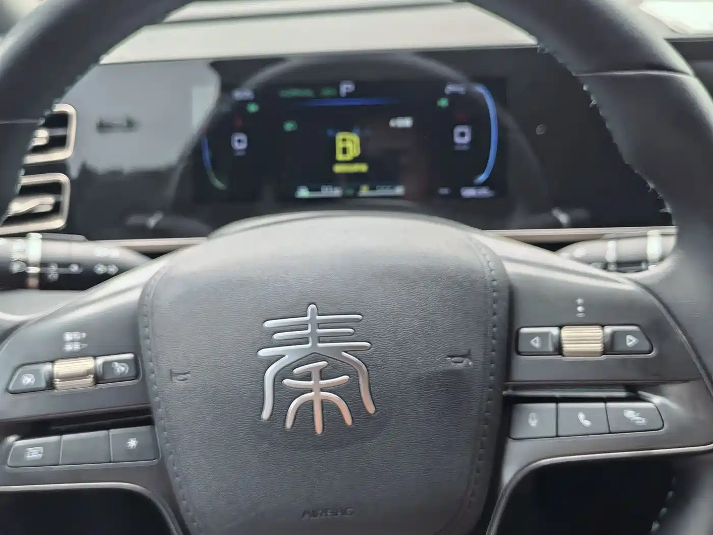 BYD Qin L 2024 DM-i 80KM Leading Edition фото 15