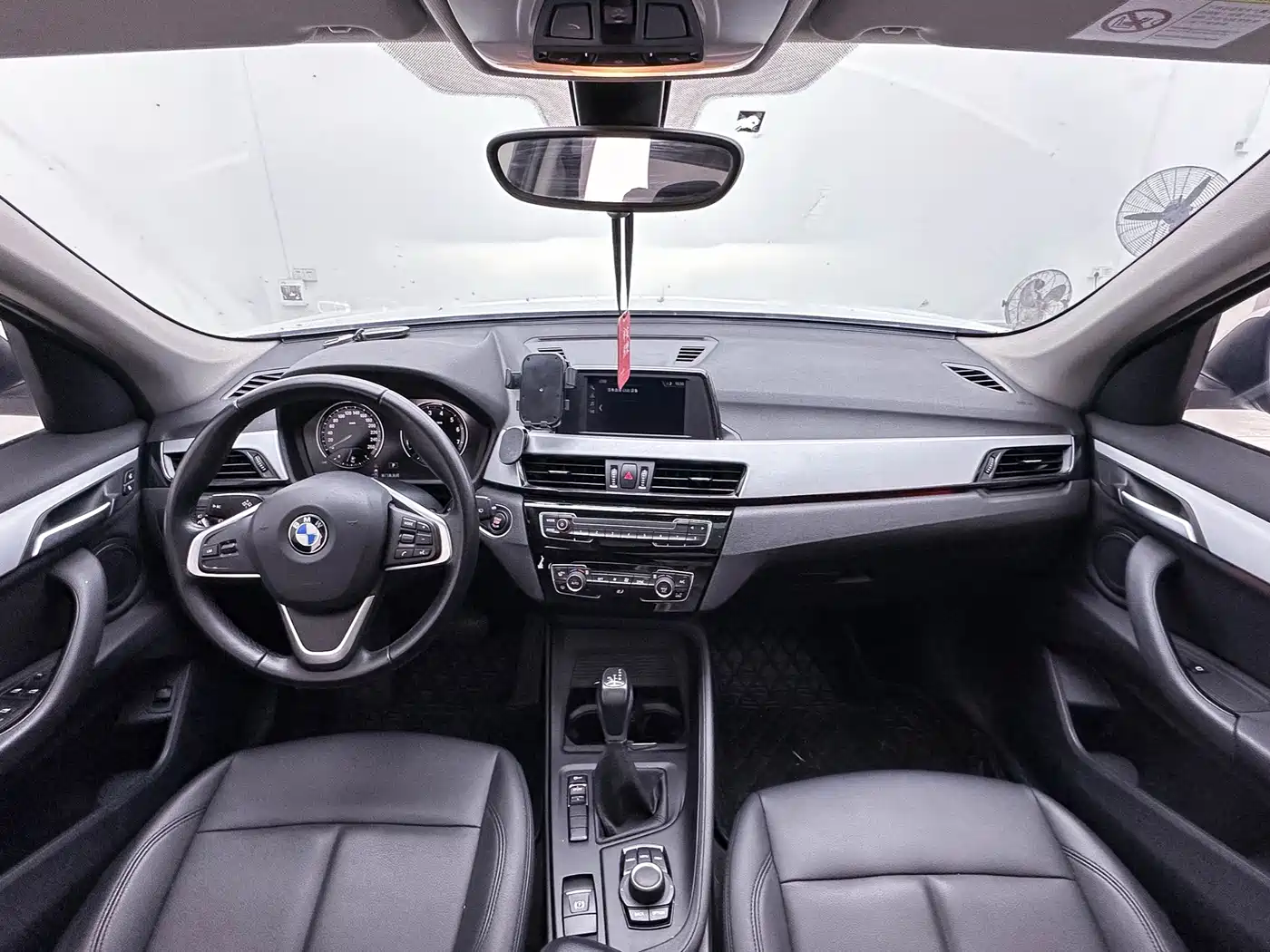 BMW X1 2019 sDrive20Li Leading Model фото 10