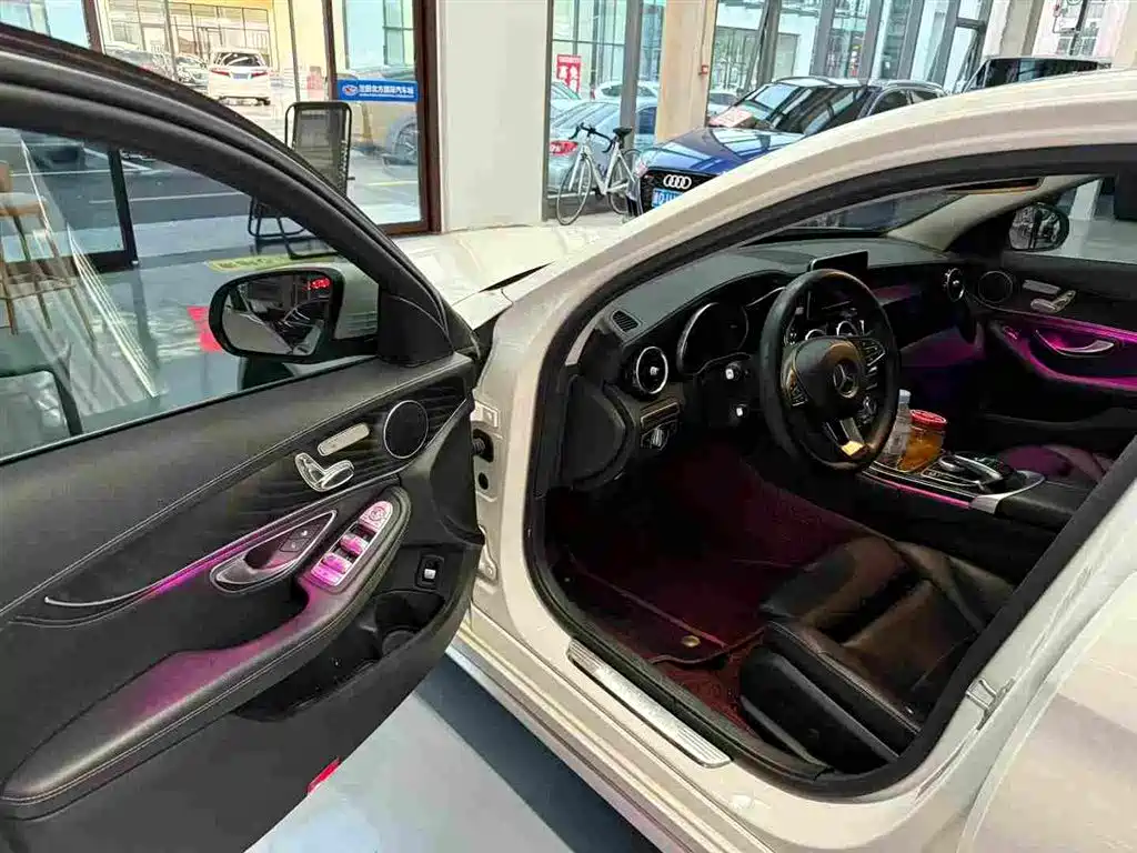 Mercedes-Benz C-Class 2017 C 200 L Sport фото 6