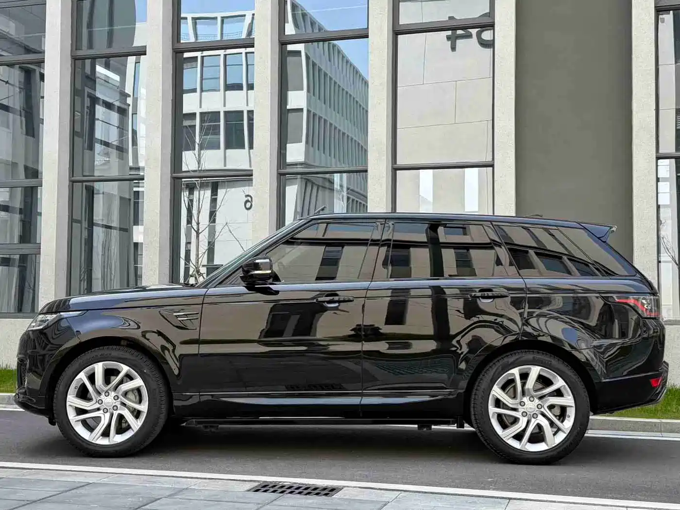 Land Rover Range Rover Sport 2020 3.0 L6 HSE DYNAMIC фото 5