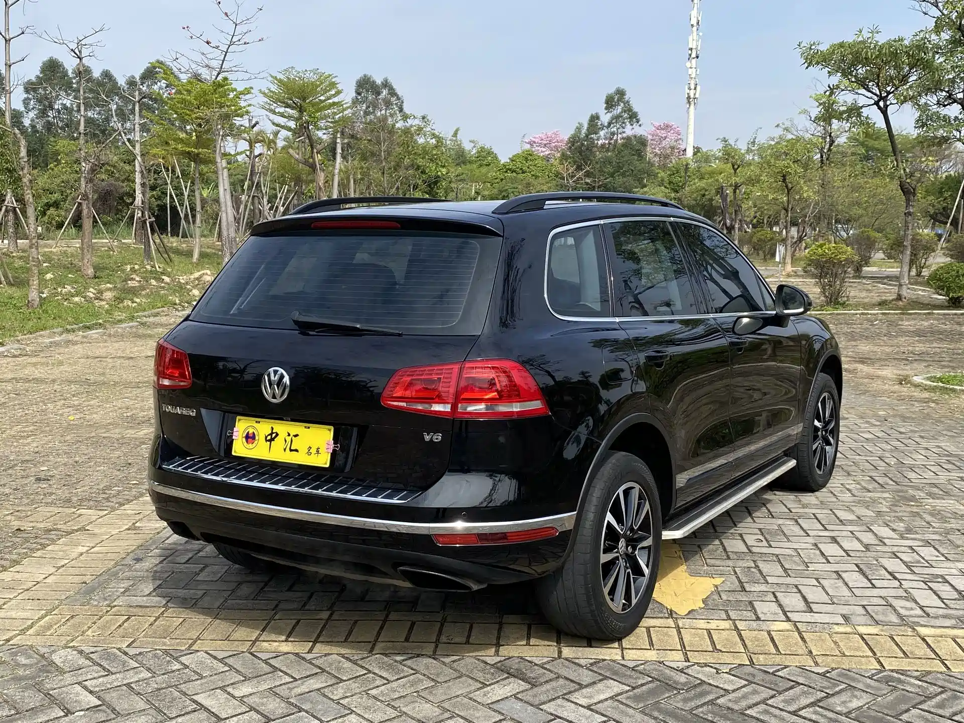 Фото 8 - Volkswagen Touareg
