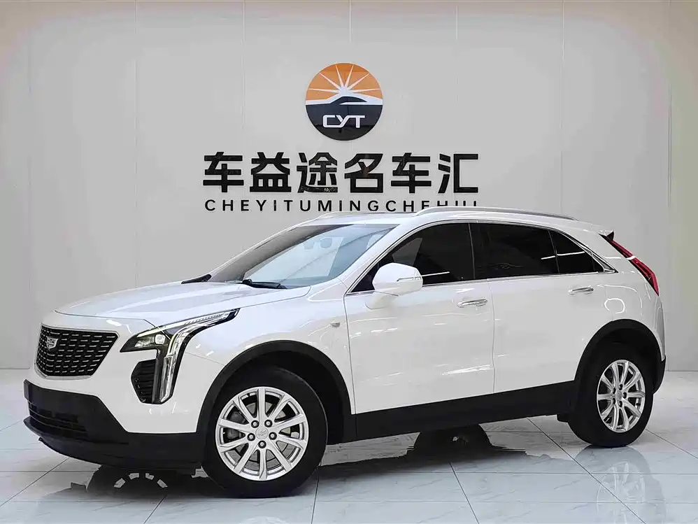 CADILLAC XT4