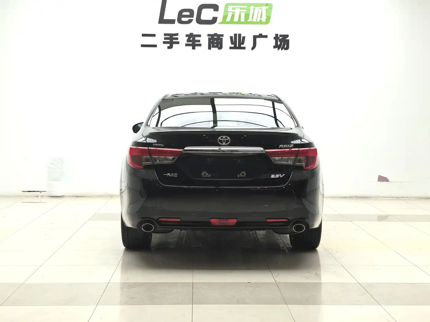 Toyota Reiz 2013 2.5V Premium Edition фото 5