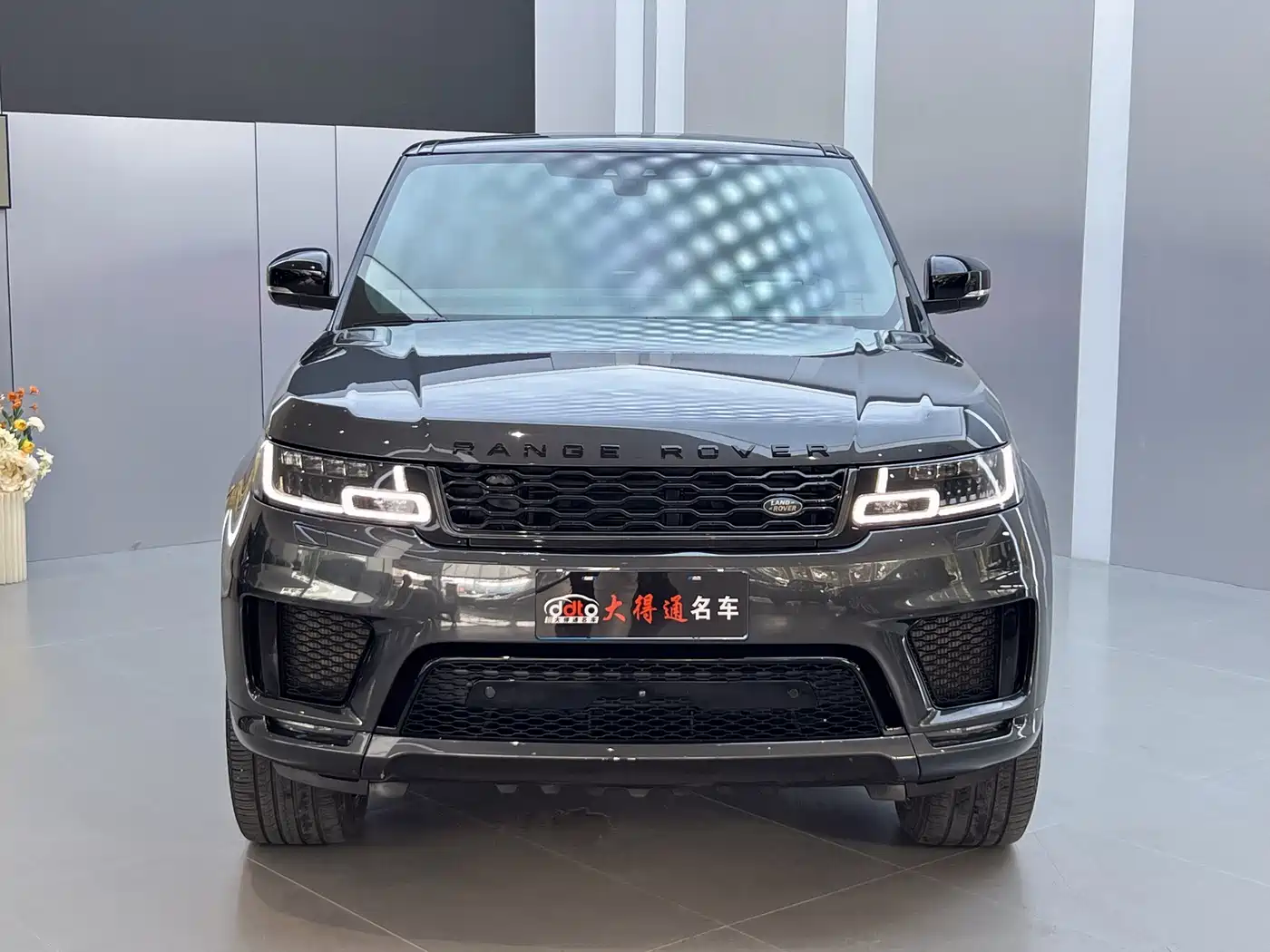 Land Rover Range Rover Sport 2020 3.0 L6 HST фото 2