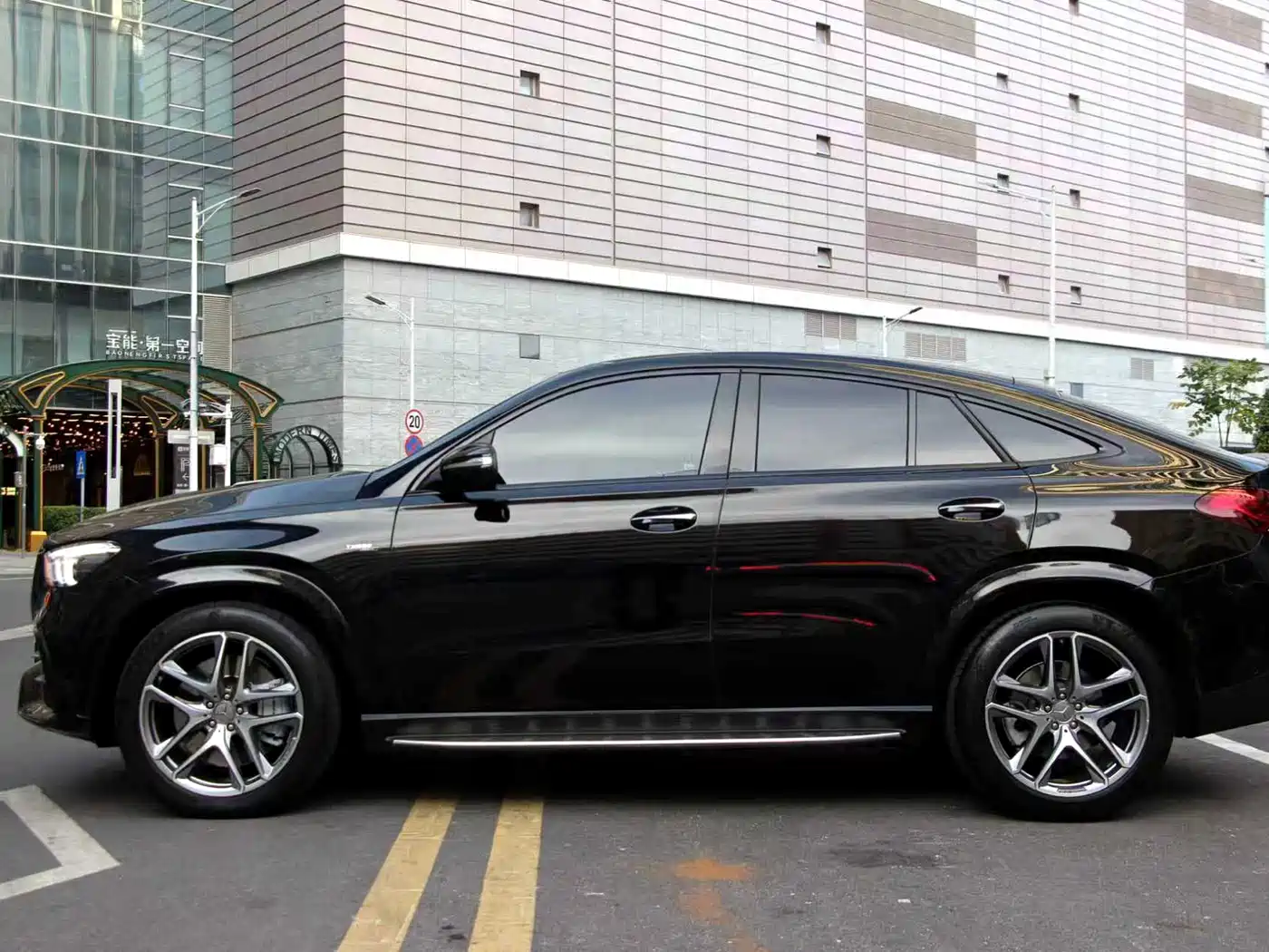 Mercedes-Benz GLE Coupe AMG 2020 AMG GLE 53 4MATIC+ Coupe SUV фото 8