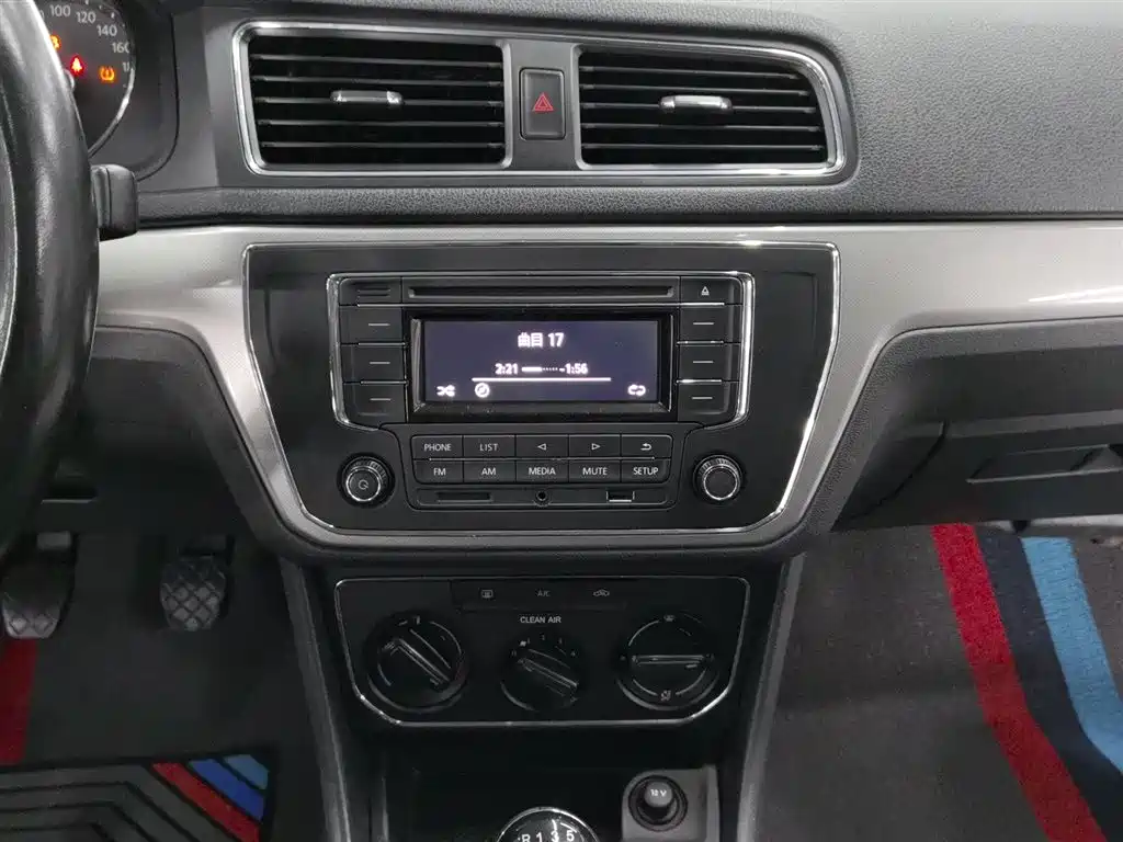 Volkswagen Lavida 2017 1.6L Manual Comfort Edition фото 17