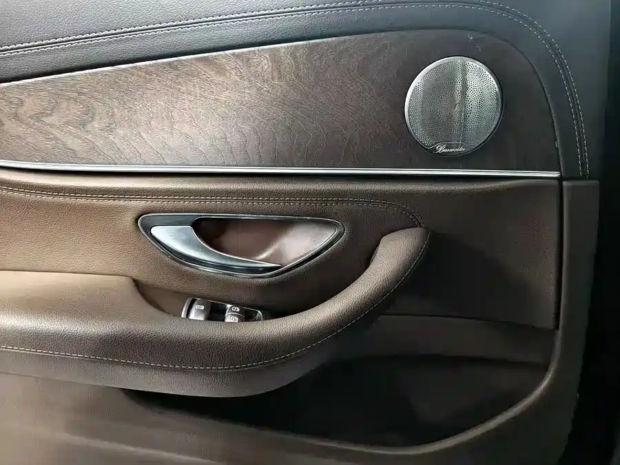 Mercedes-Benz E-Class 2022 E 260 L фото 11