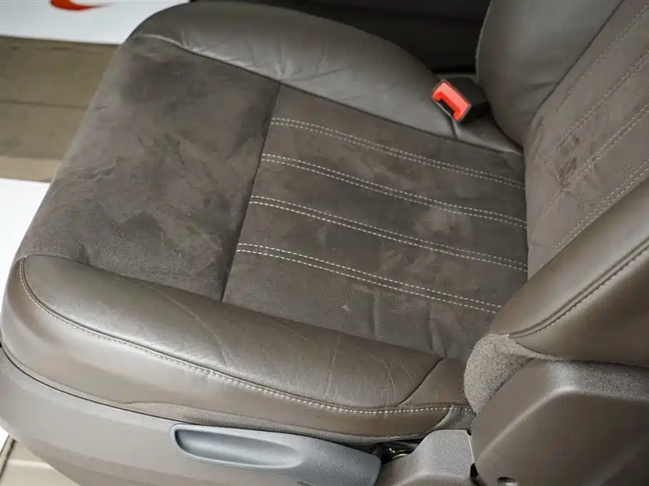 Chrysler Grand Voyager (Import) 2017 2013 3.6L Luxury Edition