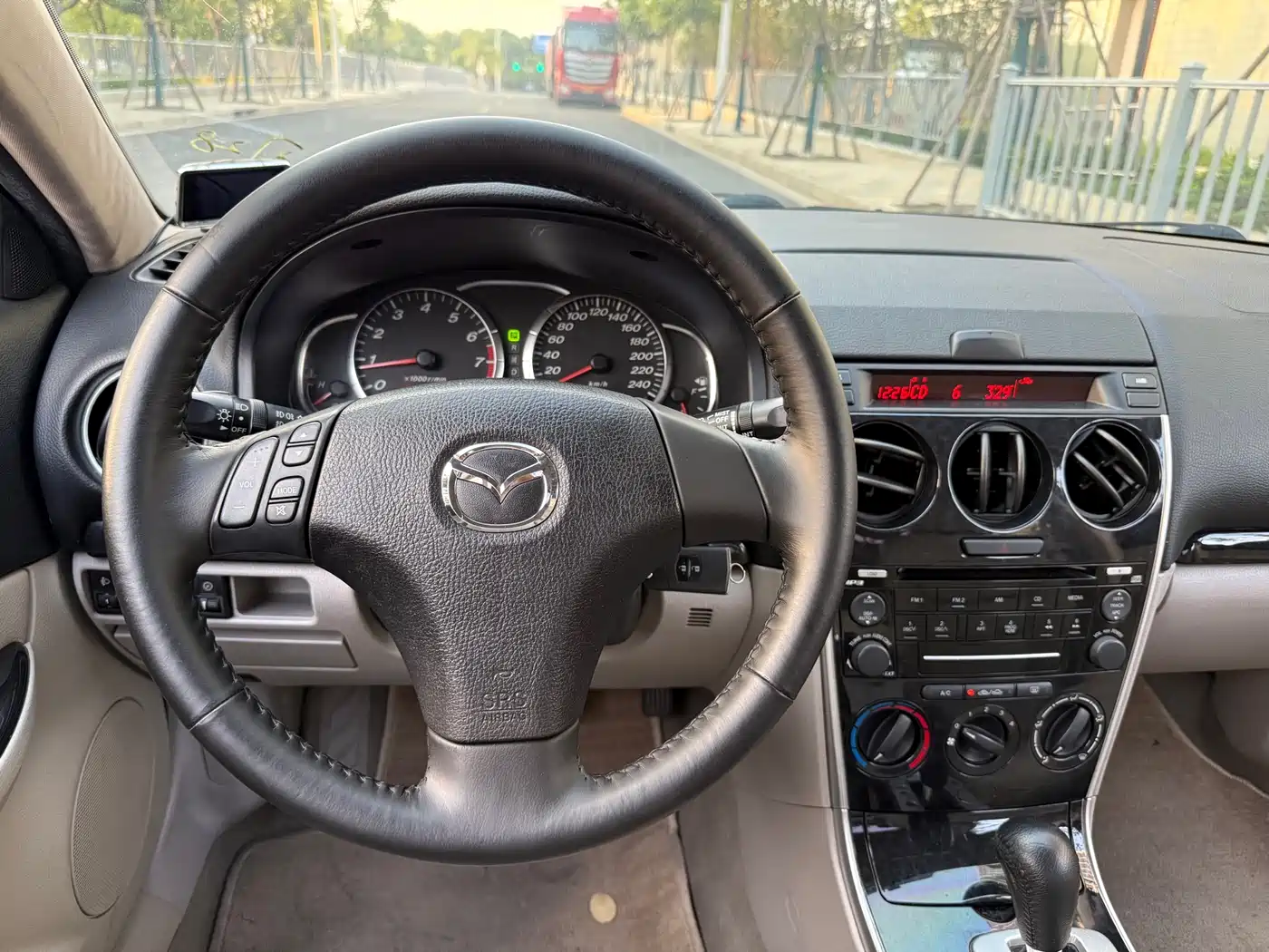 Photo 8 - Mazda 6