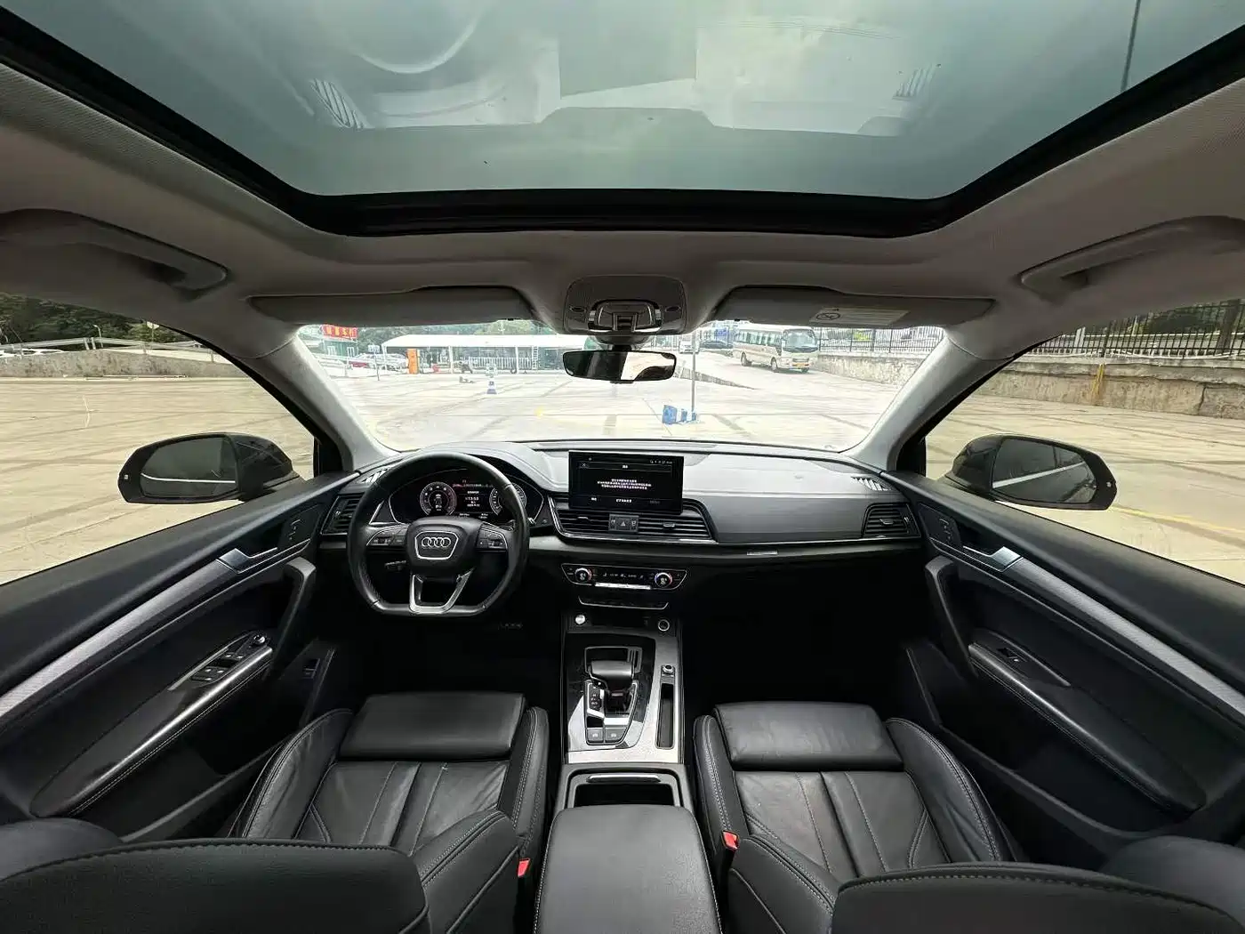Photo 5 - Audi Q5L