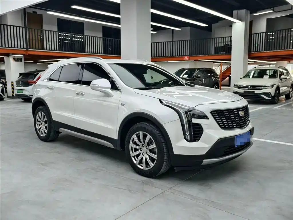 Cadillac XT4 2021 28T FWD Premium Edition фото 3