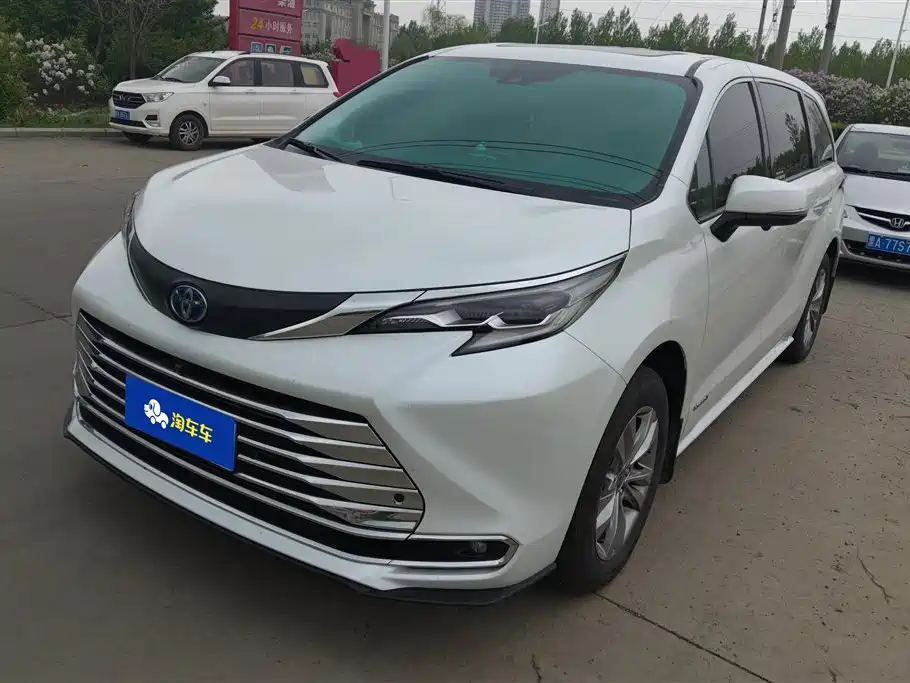 Toyota Sienna 2024 2.5L Hybrid Comfort Edition