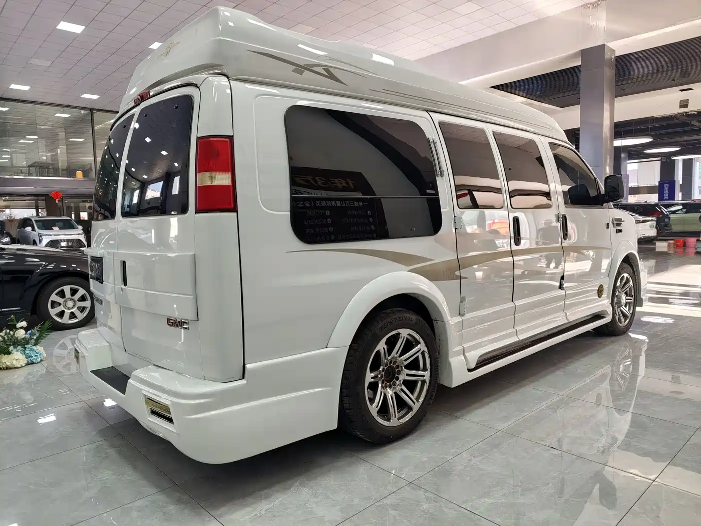 GMC Savana 2015 2014 5.3L AWD Leader Edition