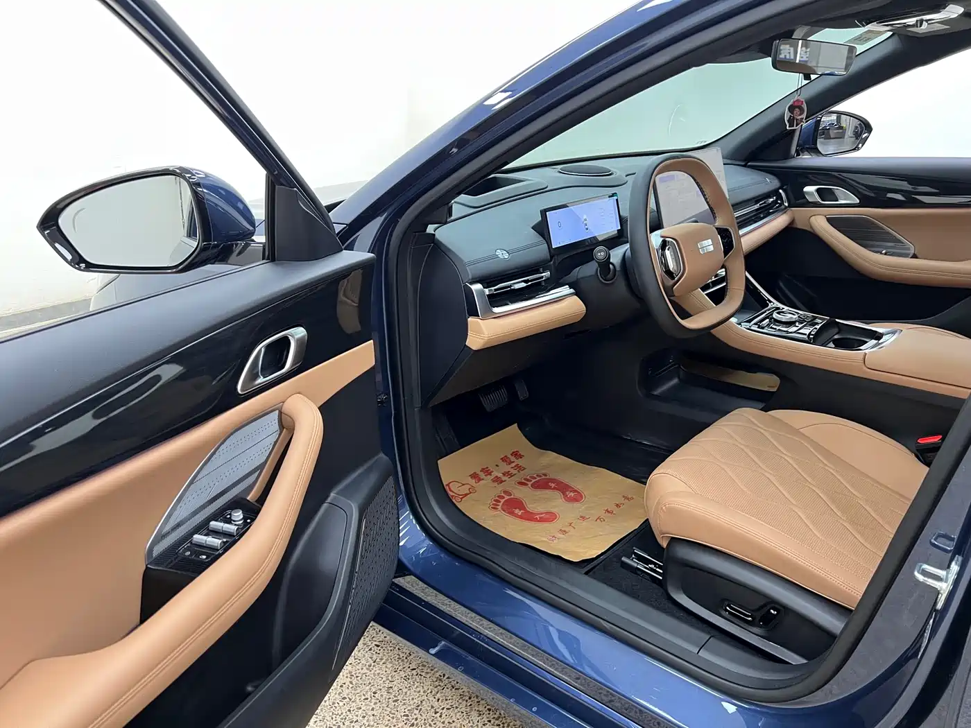 Geely Galaxy Galaxy A7 2025 EM-i фото 13