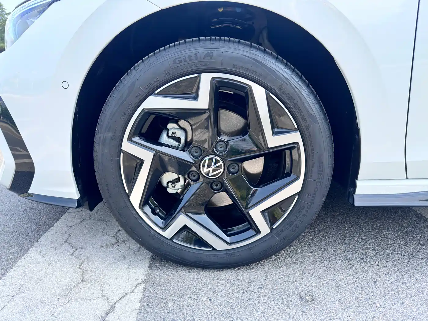 Volkswagen Golf 2025 300TSI R-Line фото 5