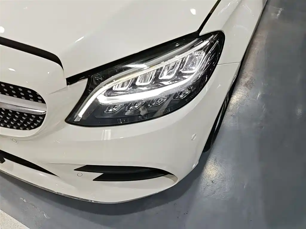 Mercedes-Benz C-Class 2019 Facelift C 260 L Sport фото 24