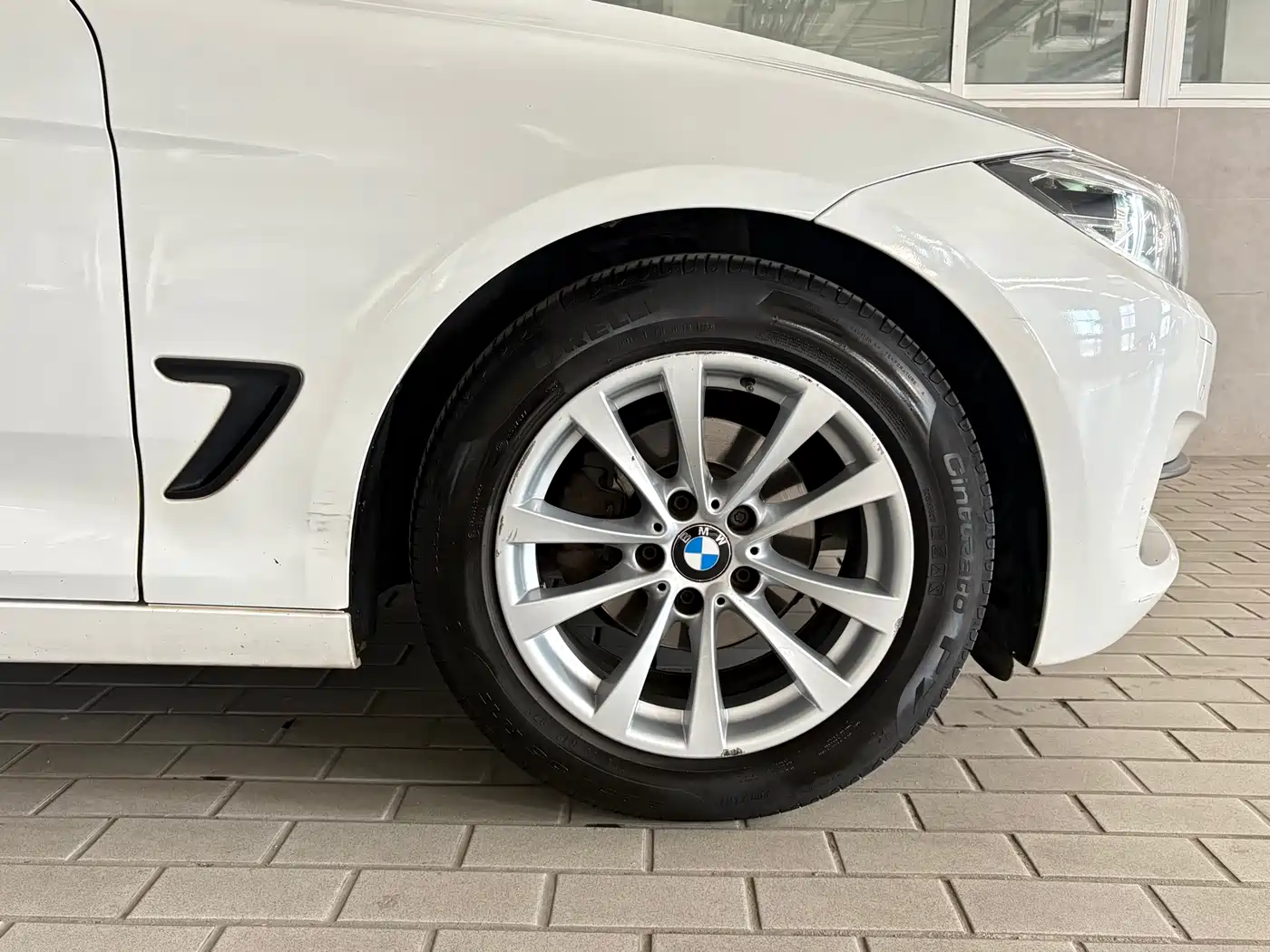 BMW 3 Series GT 2016 320i Fashion Style фото 9
