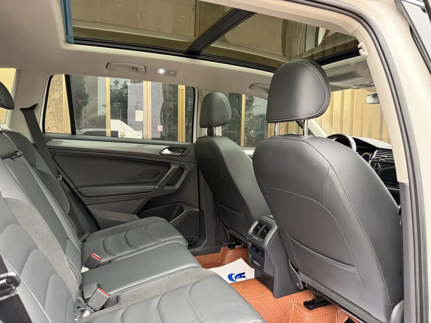 Volkswagen Tiguan L 2021 330TSI Automatic 2WD R-Line Flagship фото 4