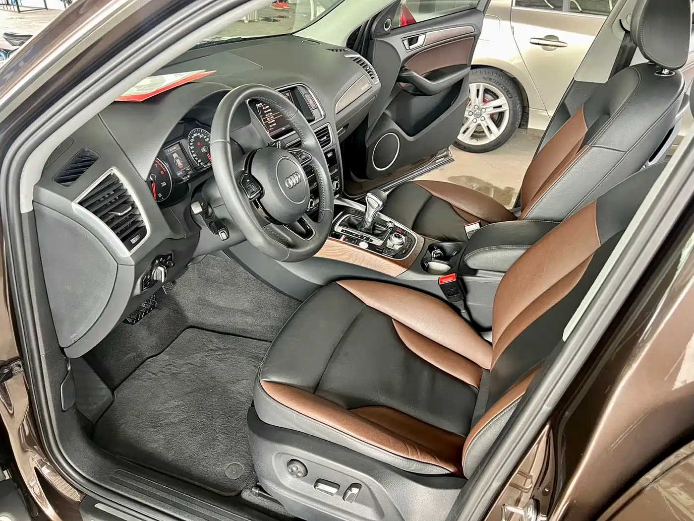 AUDI Q5