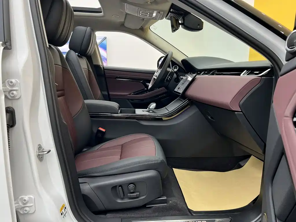 Photo 19 - Land Rover Range Rover Evoque