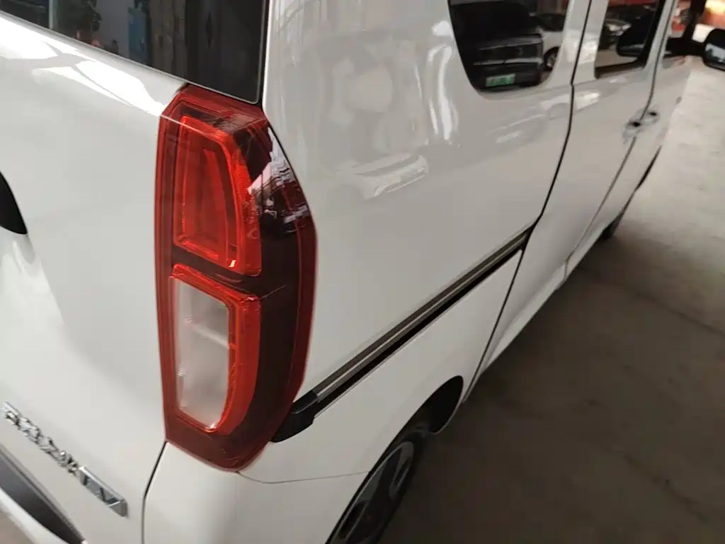 Wuling Motors Wuling Zhiguang NEV 2026 2025 Model 305km Base Version