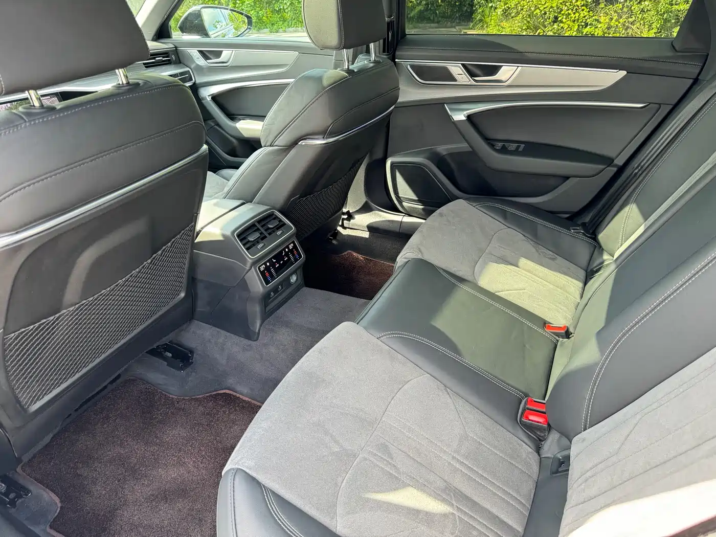 Audi A6L 2024 45 TFSI Premium Elegance фото 12