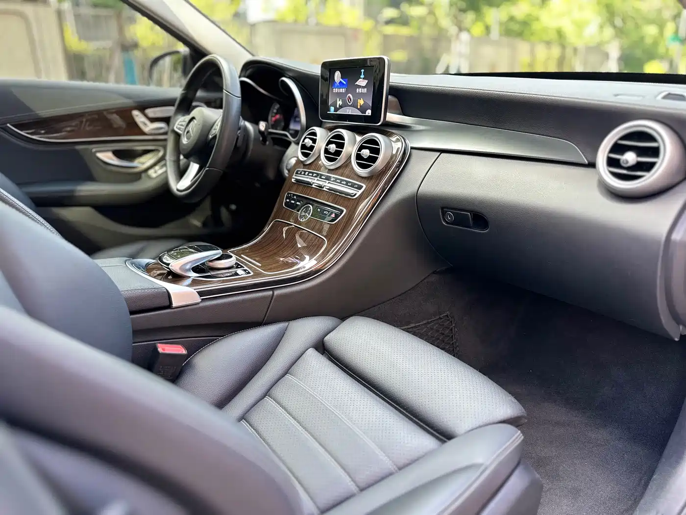 Mercedes-Benz C-Class 2016 C 200 L фото 14