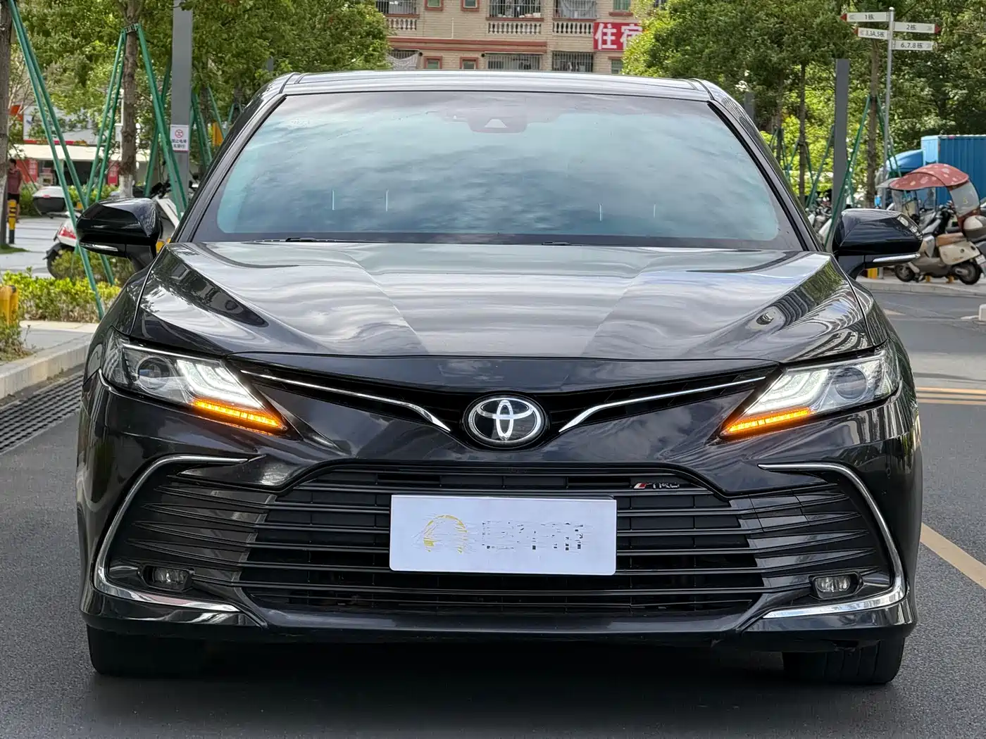 Toyota Camry 2021 2.5G Luxury Edition фото 2