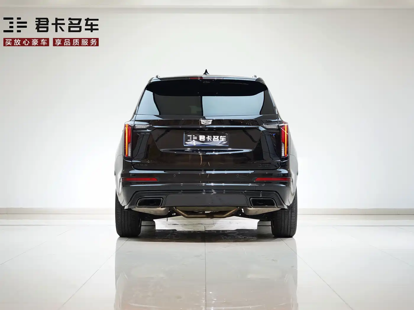 CADILLAC XT6
