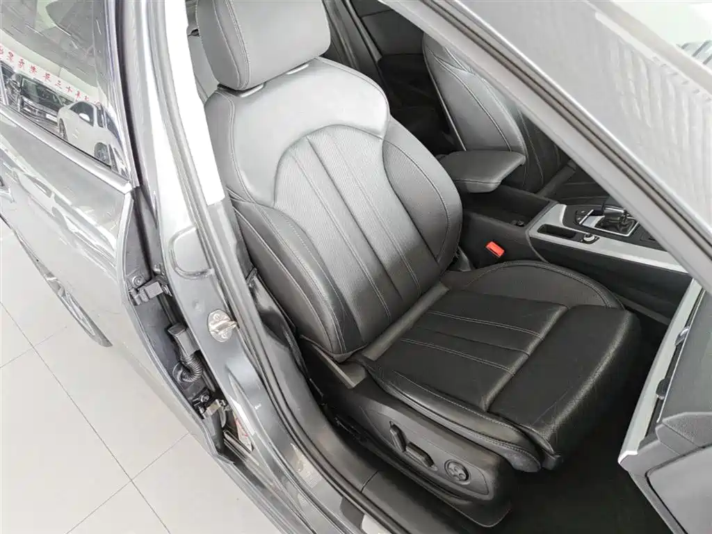 Audi A4L 2022 40 TFSI Fashion Dynamic фото 25