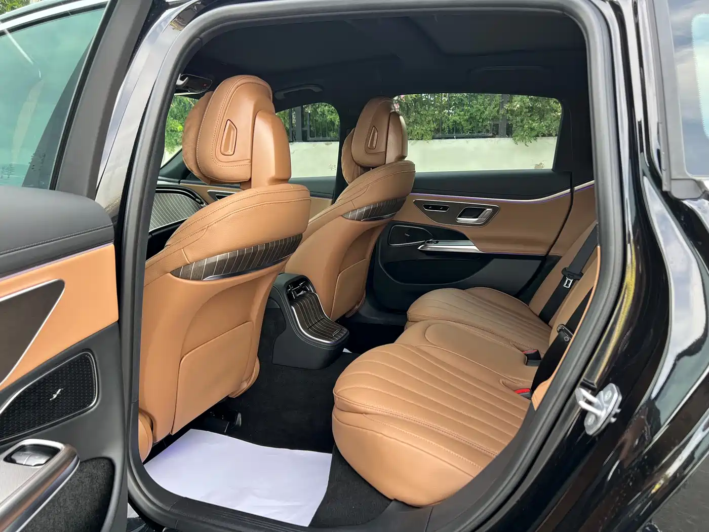Mercedes-Benz E-Class 2024 E 300 L Fashion фото 7