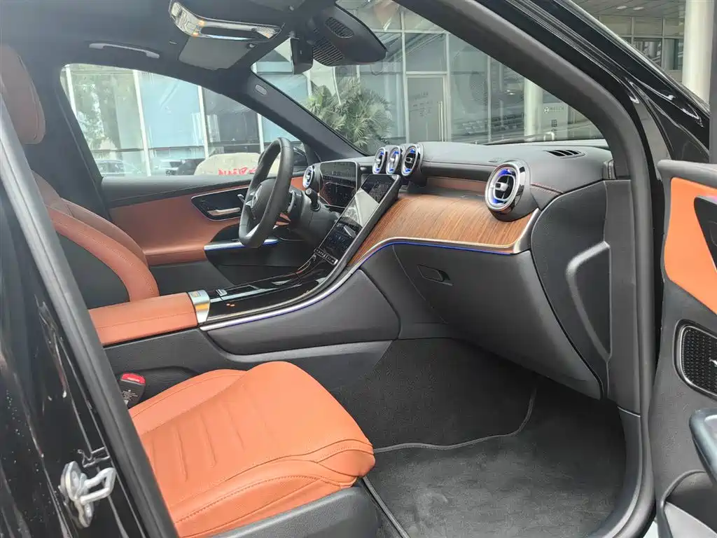 Mercedes-Benz GLC New Energy 2025 350 e L 4MATIC Collector's Edition фото 11
