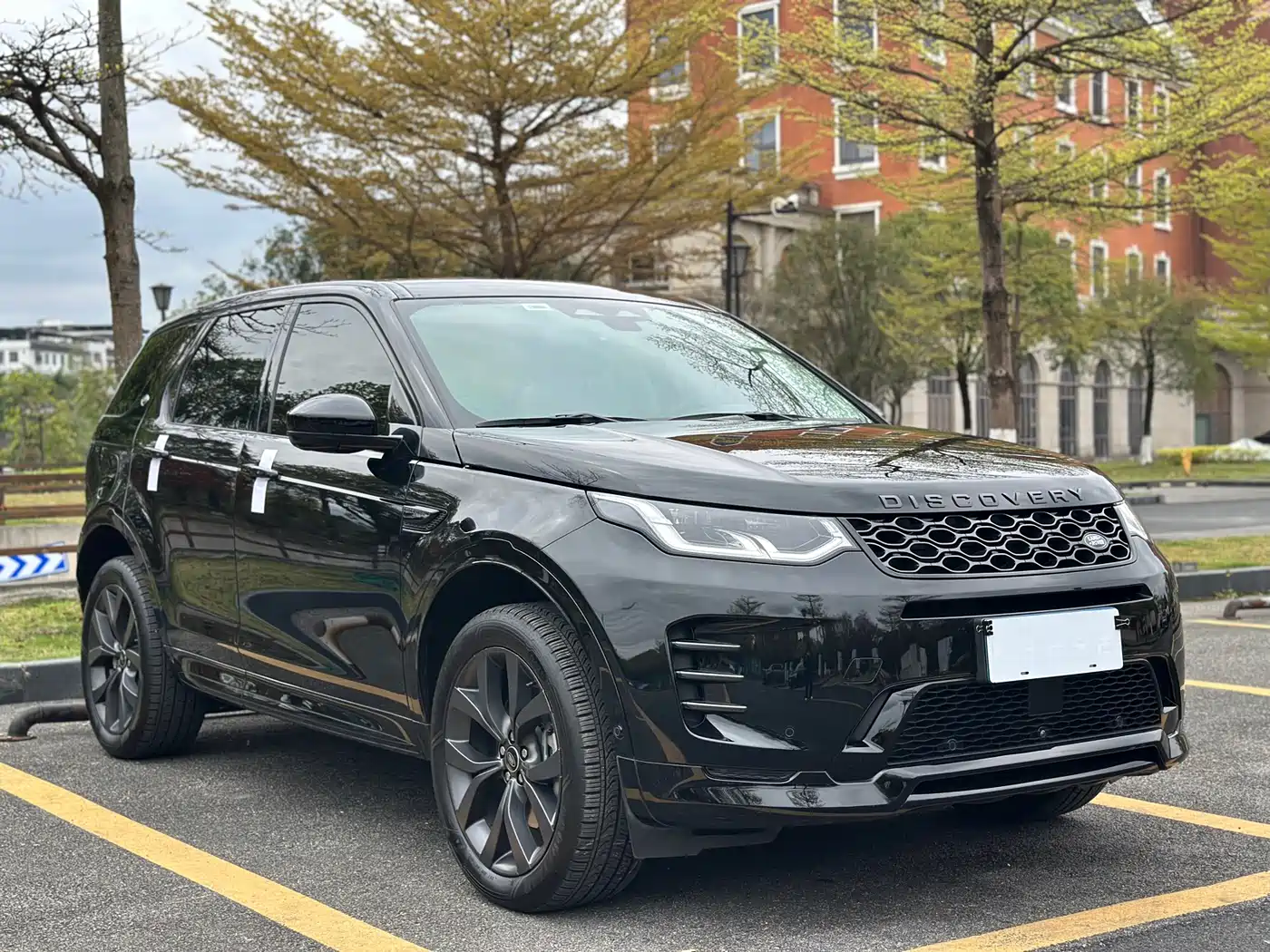 LAND ROVER DISCOVER SPORTS