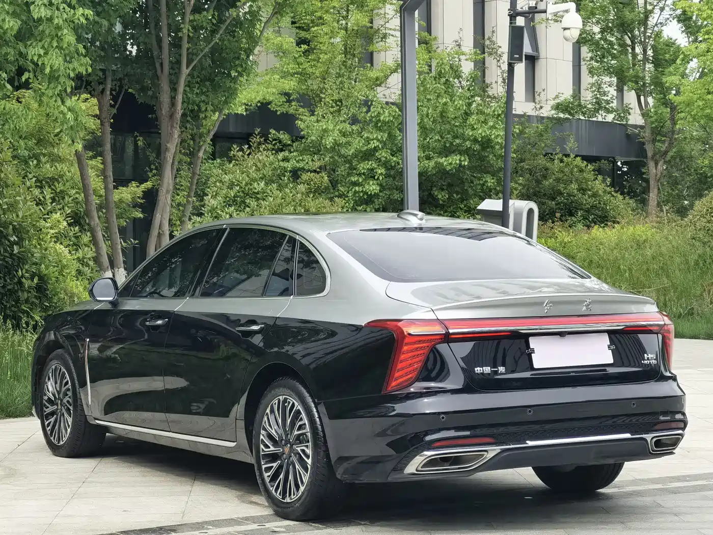 Hongqi H5 2024 2.0T Automatic Smart Connect Flag Smooth Edition фото 4