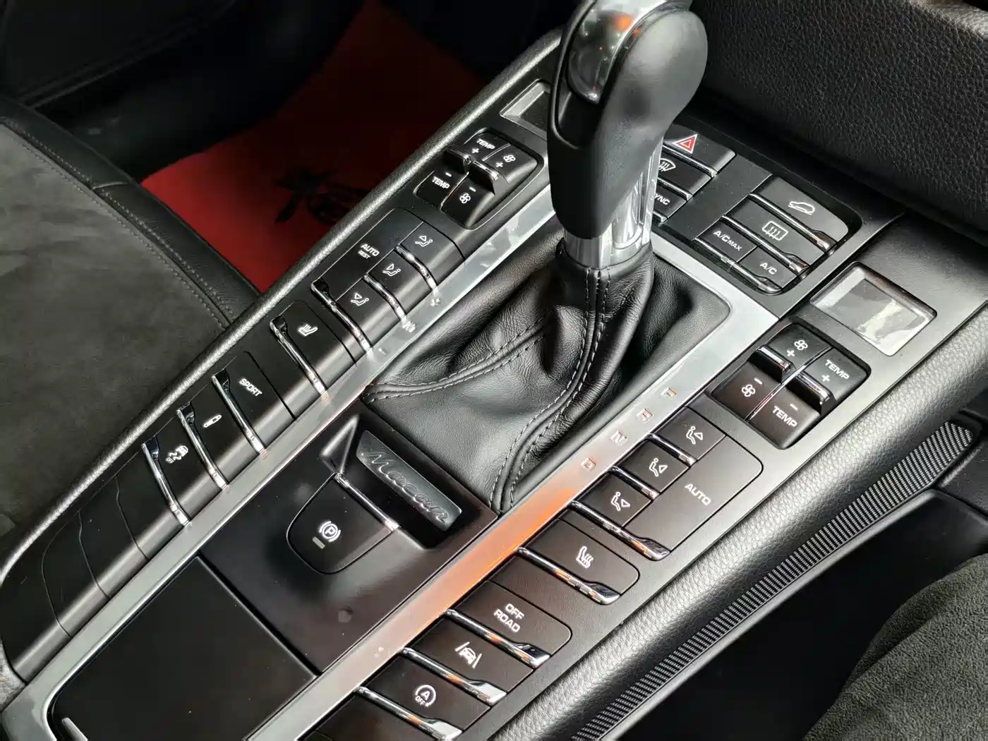 Porsche Macan 2017 Macan 2.0T фото 13