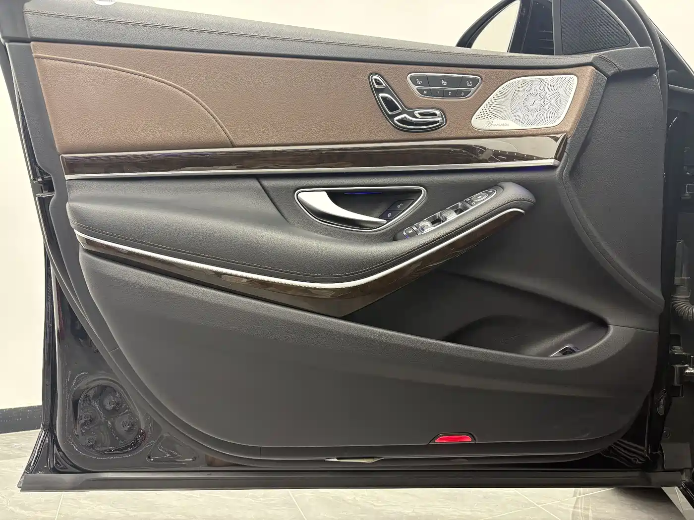Mercedes-Benz Maybach S-Class 2015 S 400 4MATIC фото 17