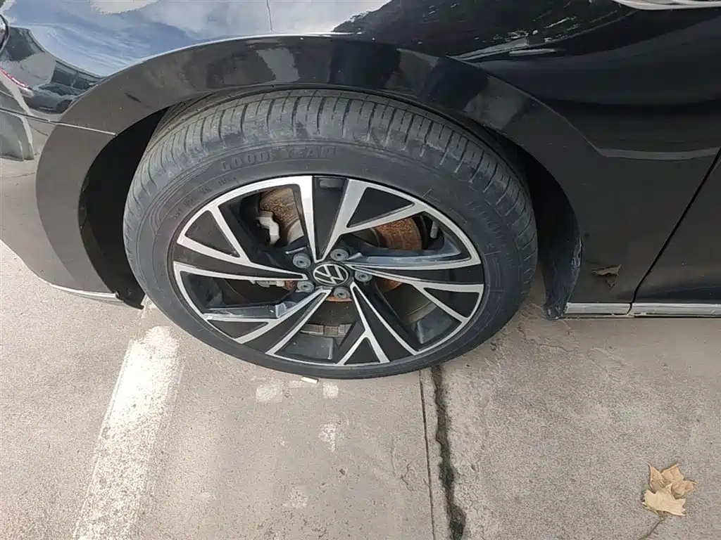 Volkswagen Magotan 2020 330TSI DSG Luxury фото 23