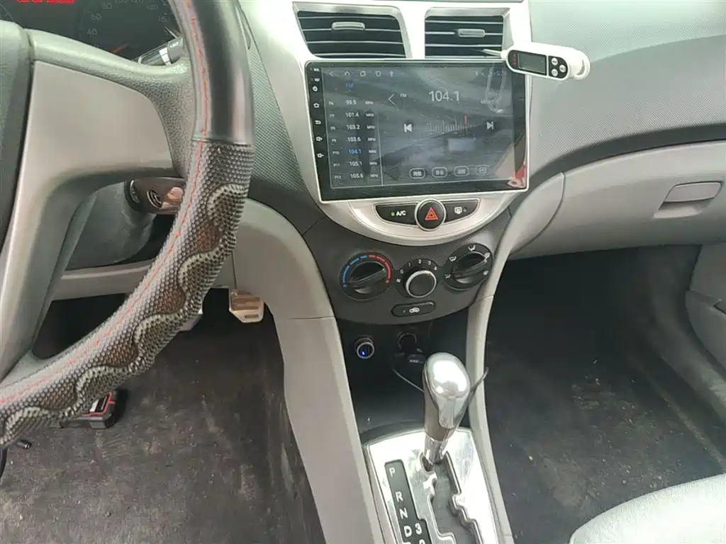 Hyundai Verna 2016 1.4L Automatic Smart GLS фото 13