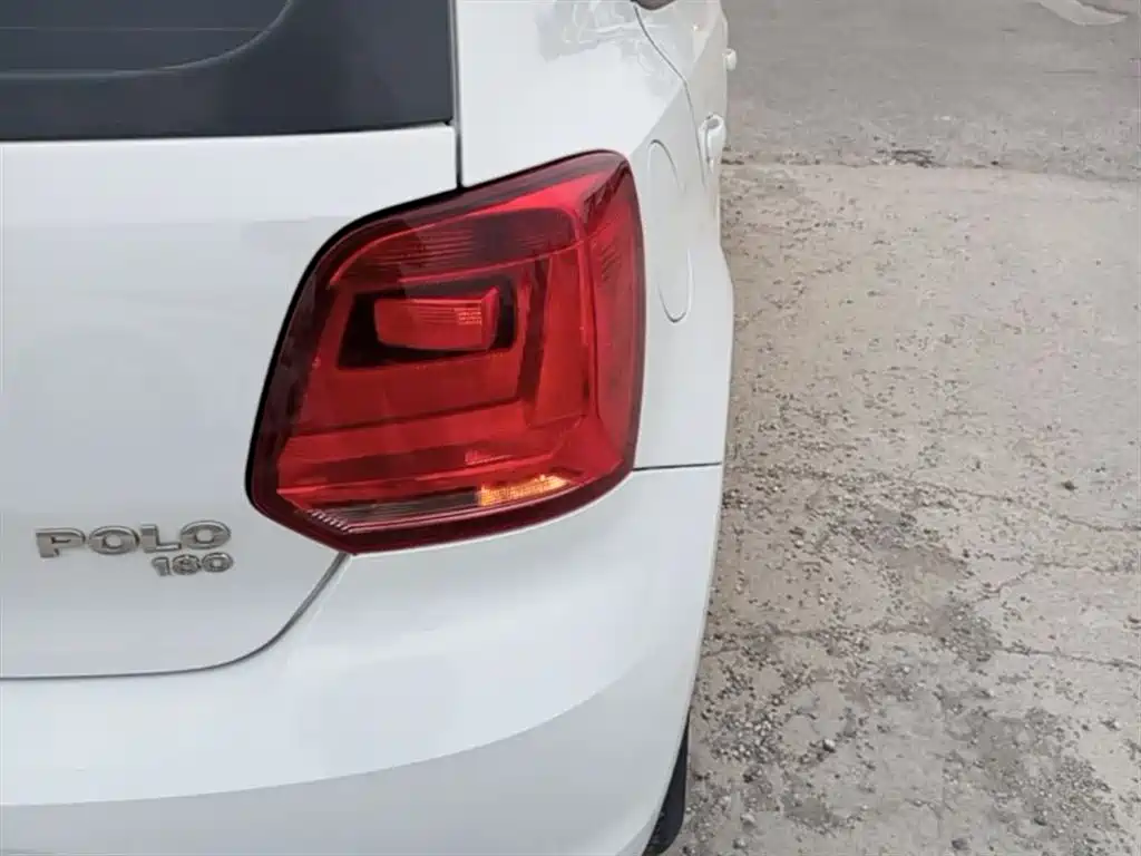 Volkswagen Polo 2018 1.5L Auto Safe Drive фото 8