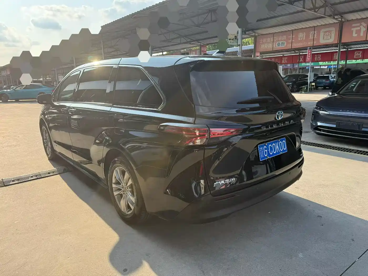 Toyota Sienna 2023 2.5L Hybrid Comfort Edition фото 9