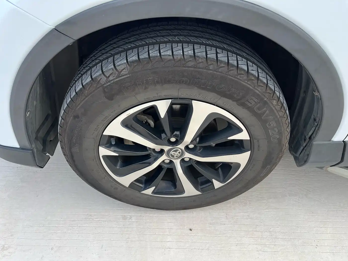 Toyota RAV4 Rongfang 2016 2.0L CVT 2WD Trend (China V) фото 25