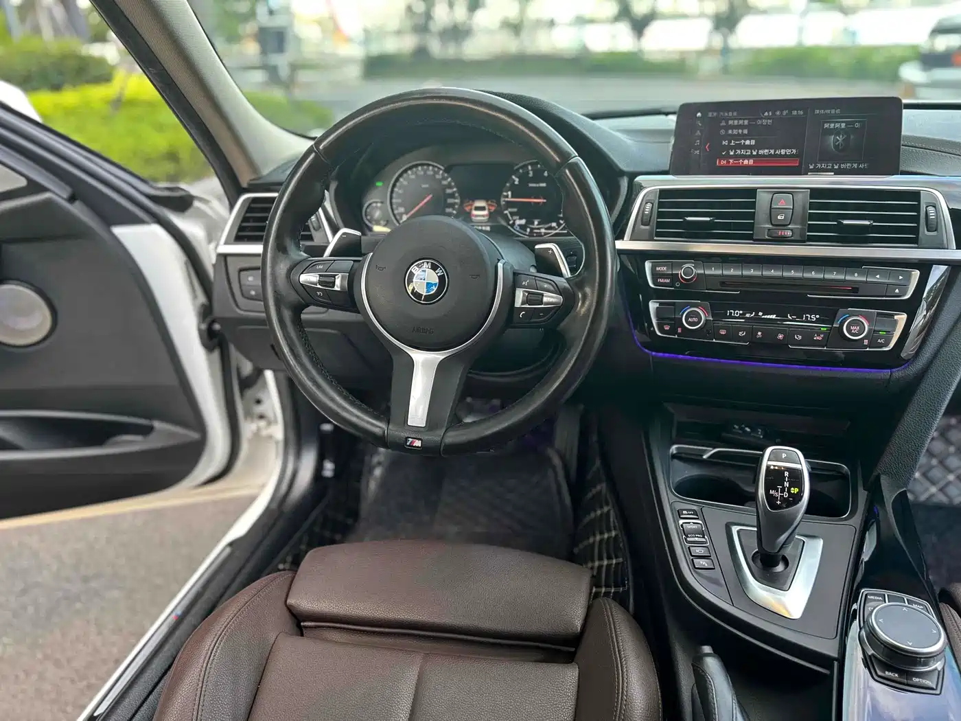 BMW 3 Series 2019 320Li M Sport Package фото 7