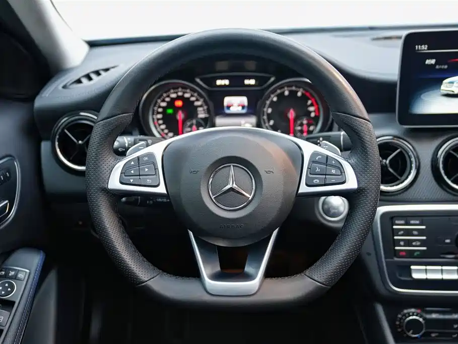 Mercedes-Benz GLA 2019 GLA 200 Fashion фото 10