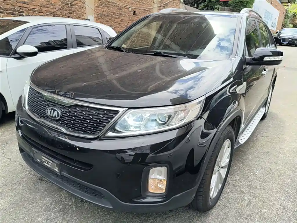 Kia Sorento 2013 2.4L 7-seat Gasoline Luxury Edition фото 2