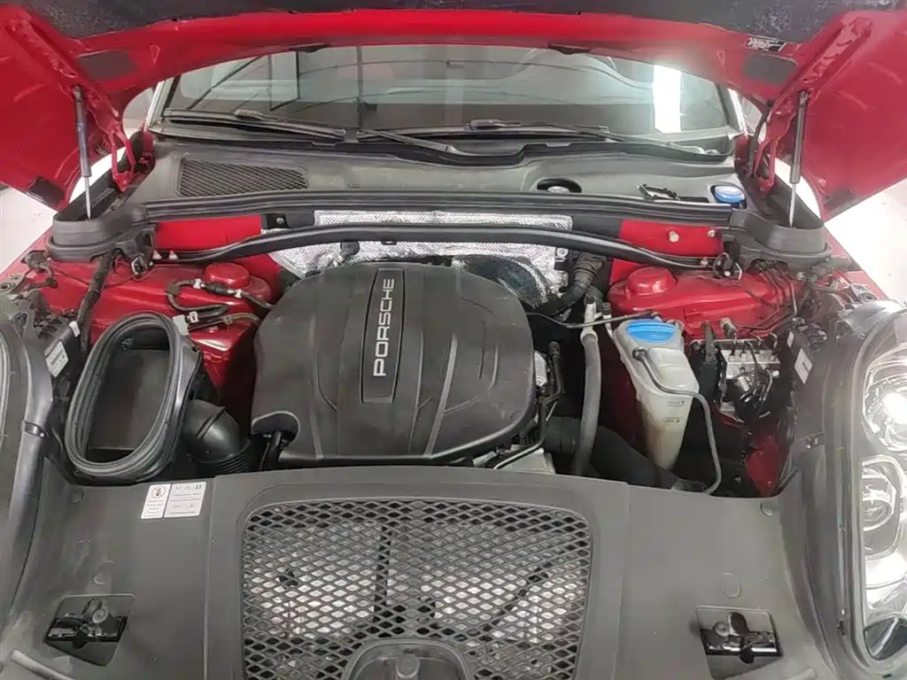 Porsche Macan 2017 Macan 2.0T фото 20