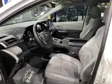 Фото 8 - Toyota Granvia