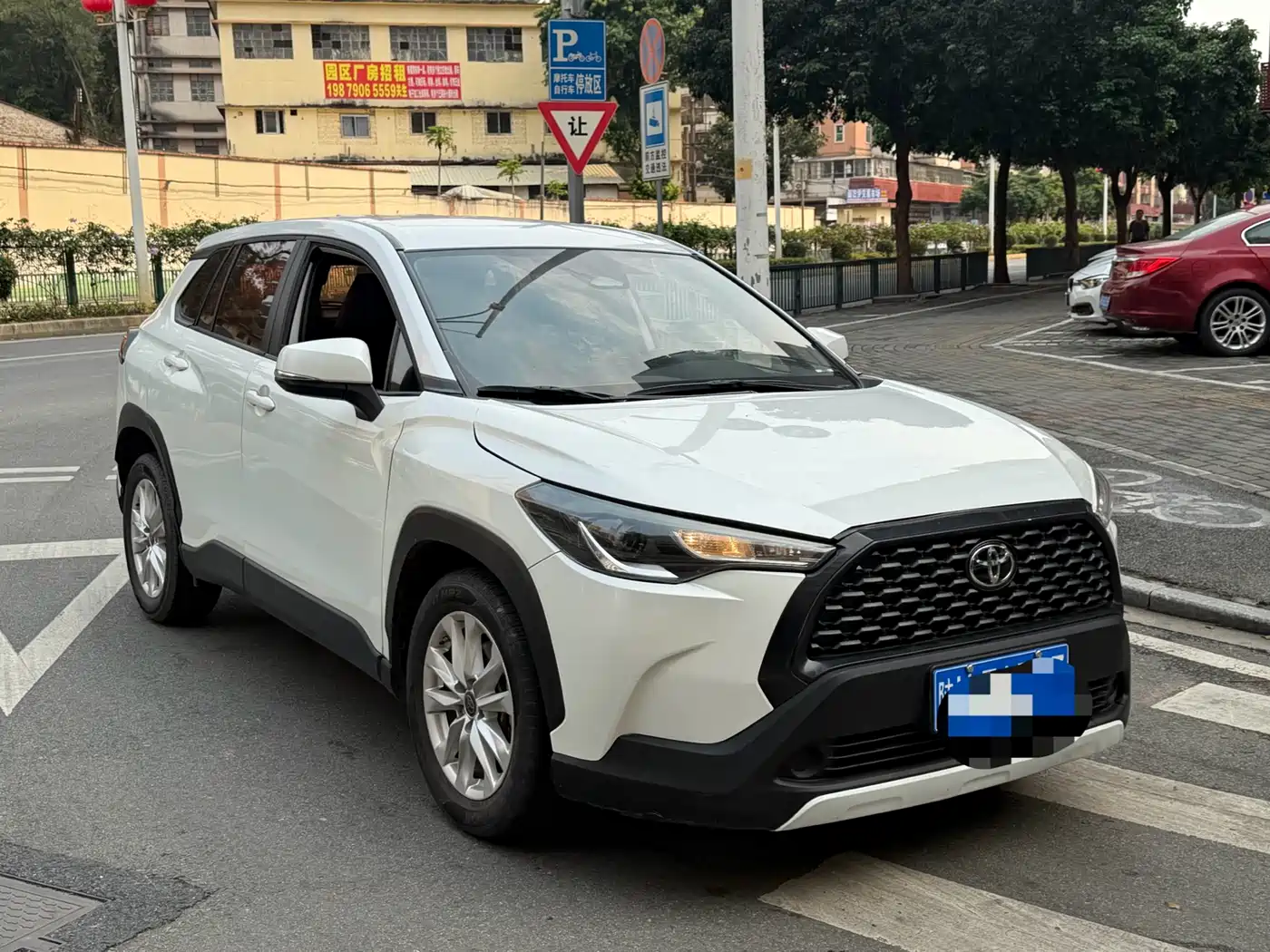 Toyota Corolla Cross 2023 2.0L Pioneer Edition фото 3
