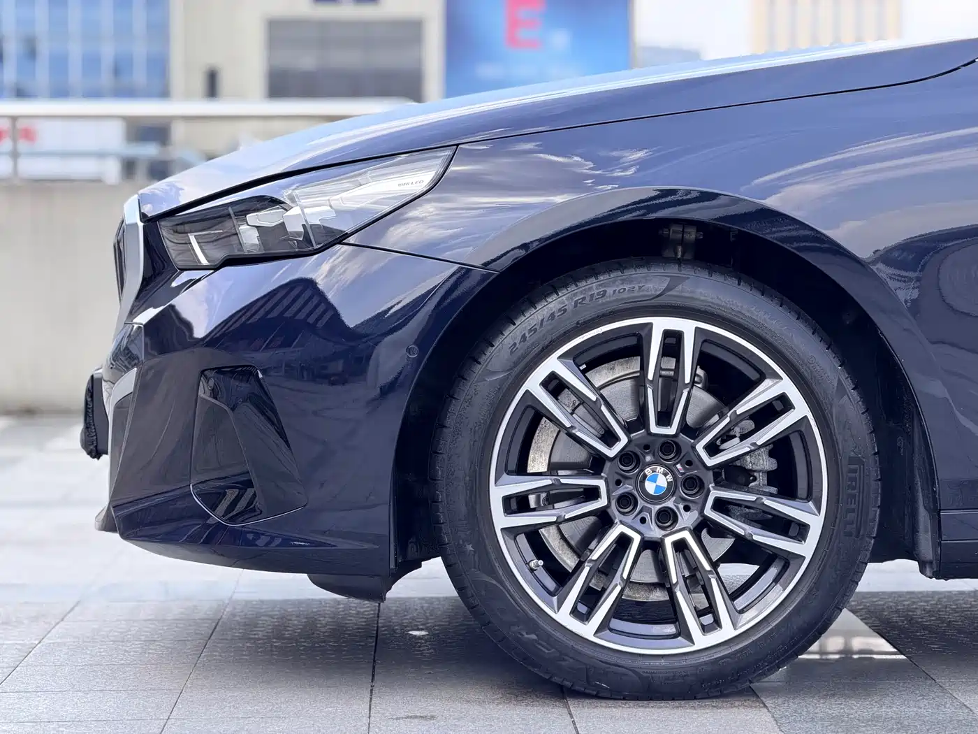 BMW 5 Series 2024 525Li M Sport Package фото 3