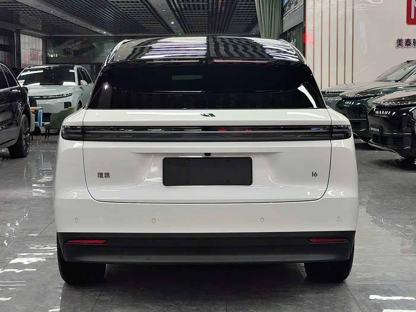 Li Auto i6 2025 2025 2WD Base Model